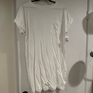 Gap new with tags white t shirt dress.